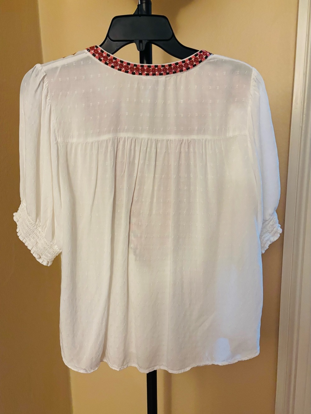 Knox Rose Embroidered Peasant Blouse Short Sleeve Boho Top size Medium - Picture 3 of 6